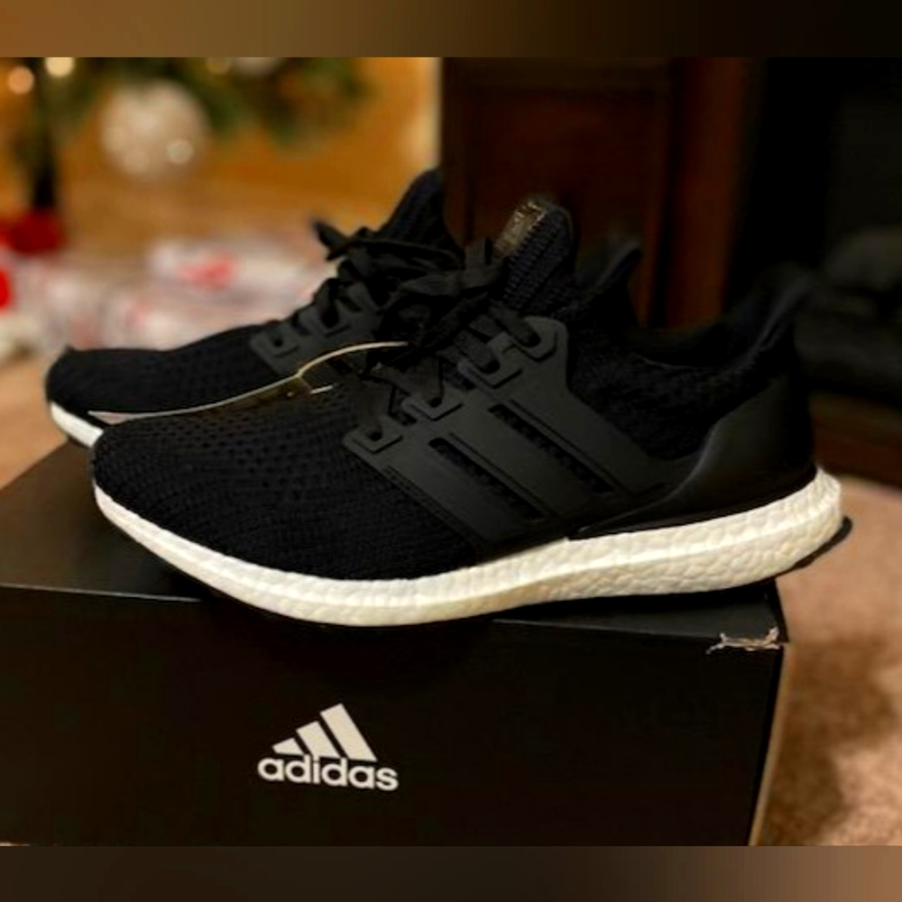 BRAND NEW Adidas Ultra boost 4.0 DNA these are 8.5 in men’s 10 in women’s
